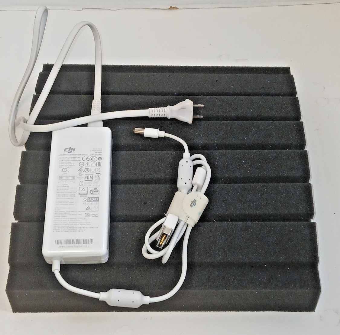 Genuine DJI 100W Power Adapter for Phantom 4 / 4 PRO / Advanced Quadcopter