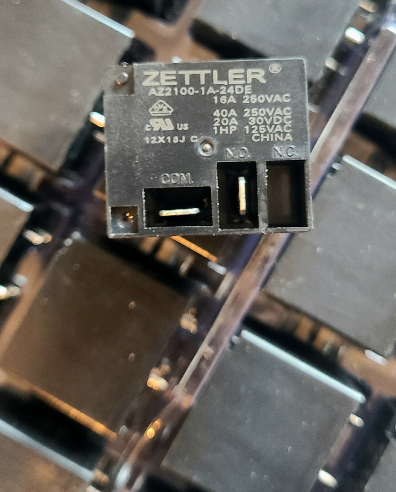 (2 Pc) American Zettler  AZ2100-1A-24DE - 40 A Miniature Power Relay