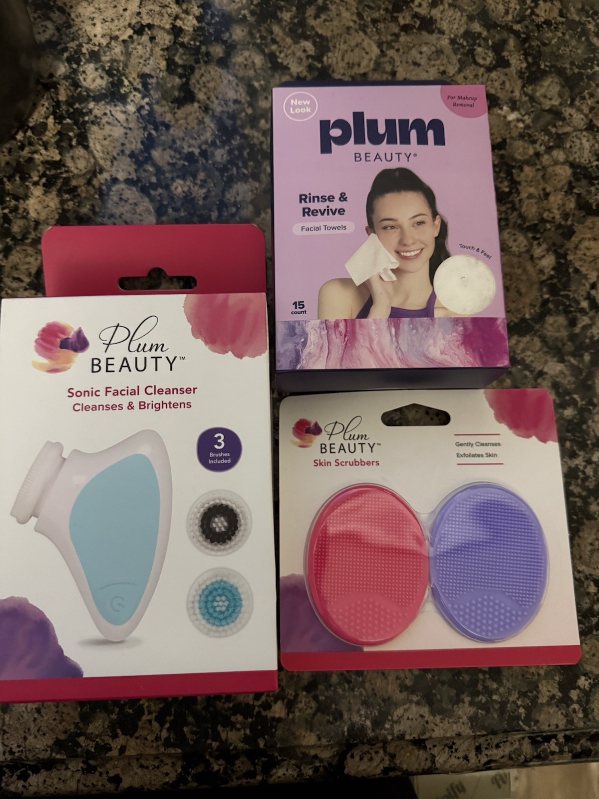 Lot 3 Plum Beauty Facial Cleansing System 2 Brush Heads, Towels, & Scrubbers