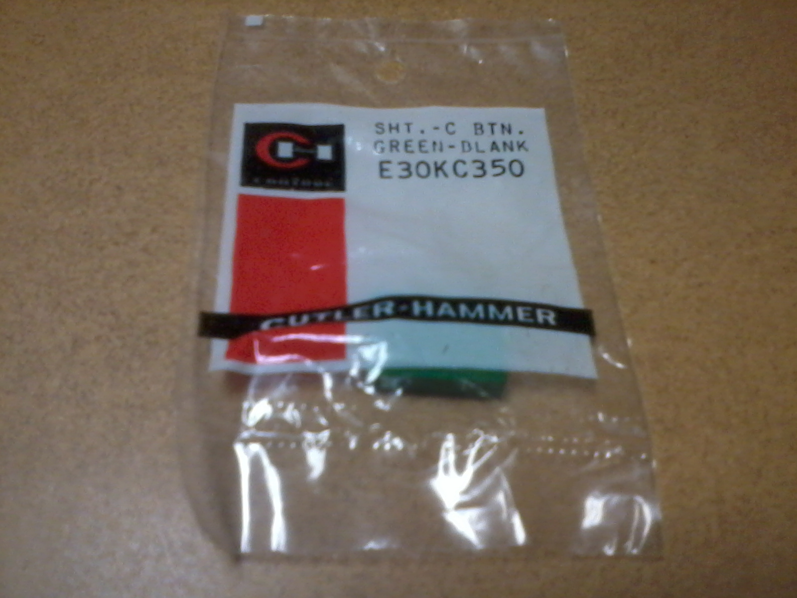 E30KC350 Cutler Hammer Short C Button NIB Green