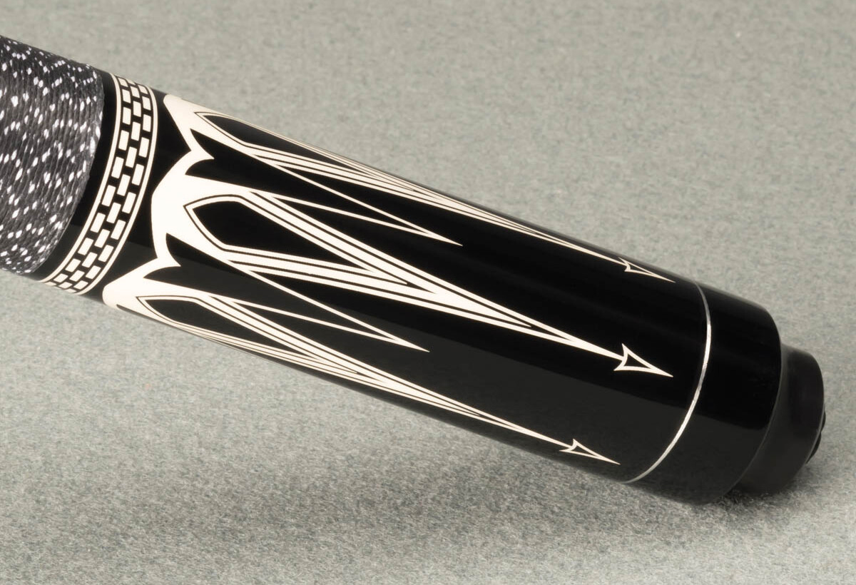 McDermott Lucky Cue L22