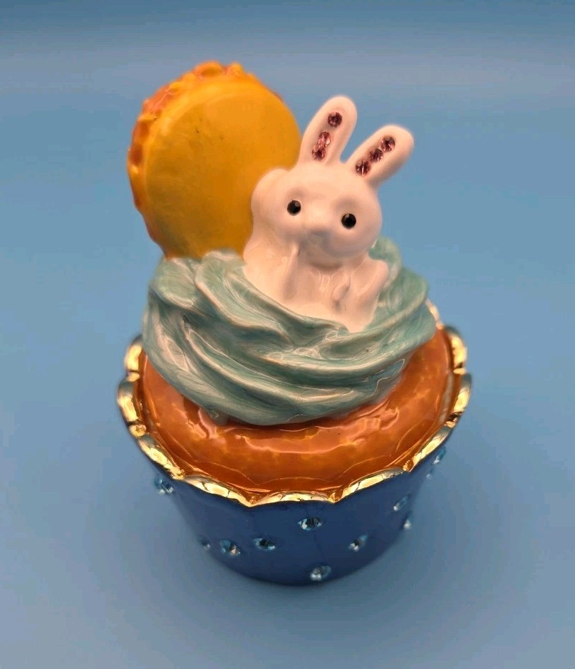 Keren Kopal Rabbit on Cupcake Trinket Box  CK2004 Austrian Crystals 2020