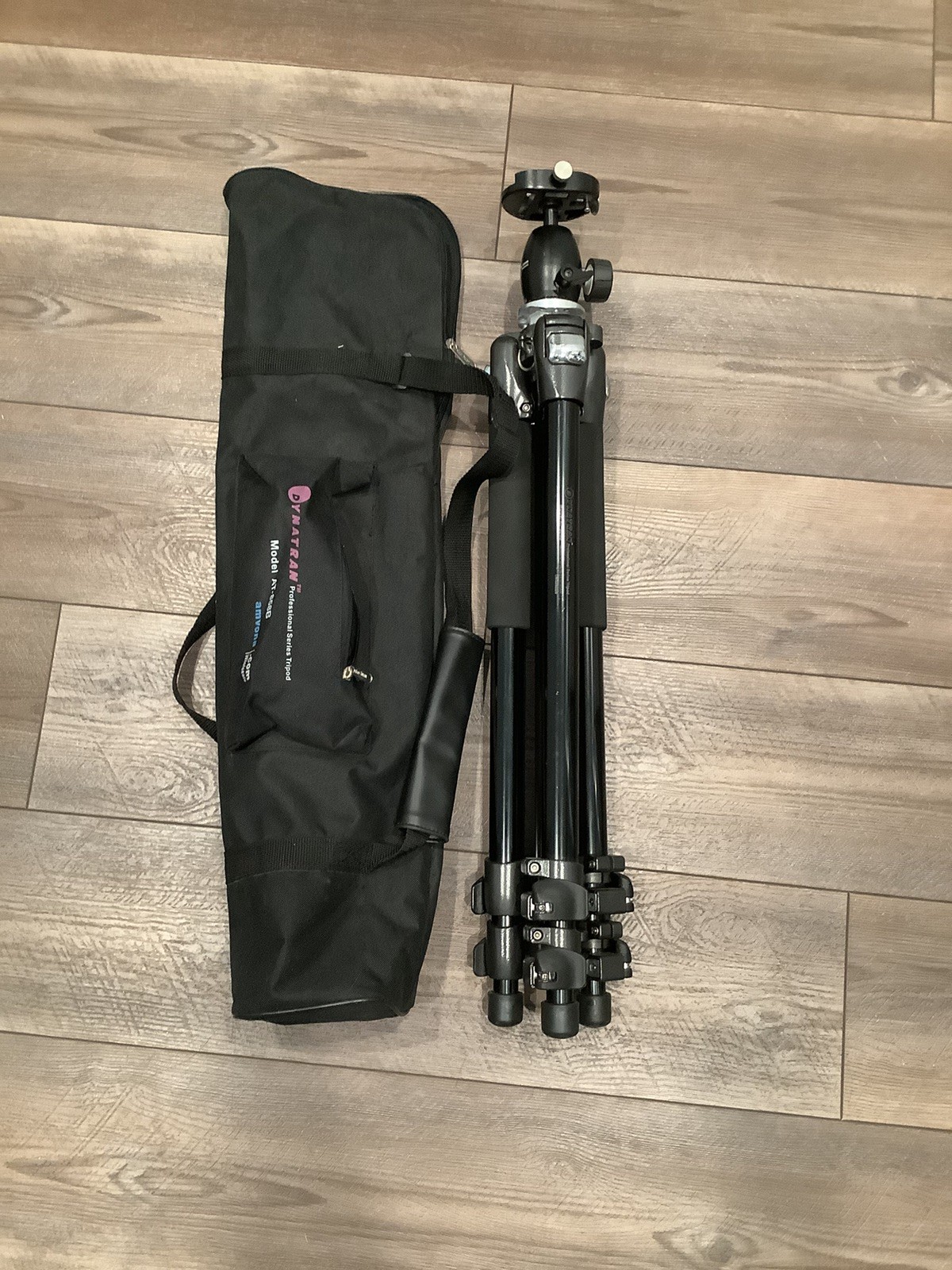 Dynatran Model AT-858B Professional Series Tripod EUC condition