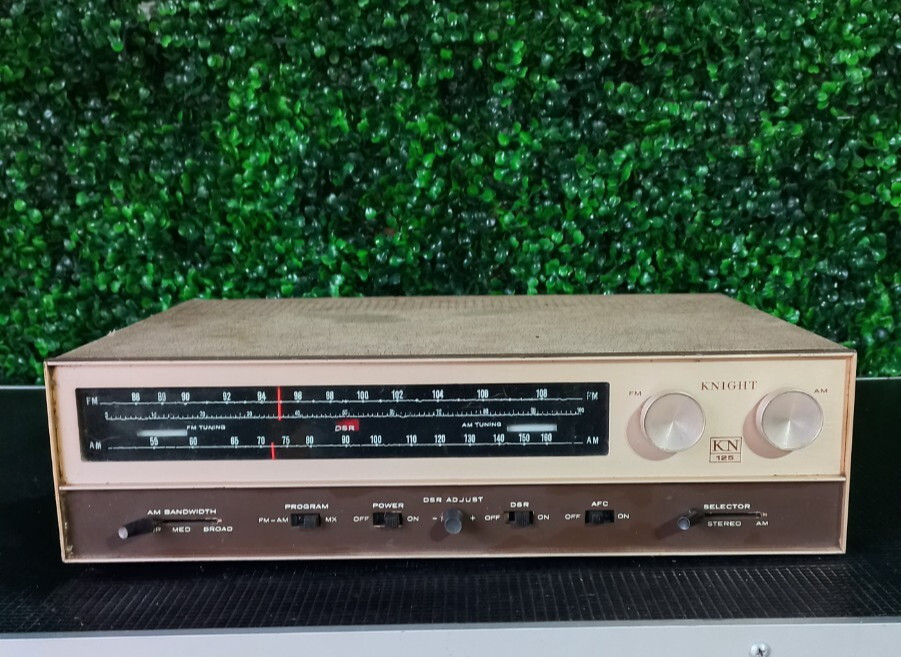 Vintage Deluxe Knight FM-AM Tuner Model KN125 Used Turns on with Power Cord
