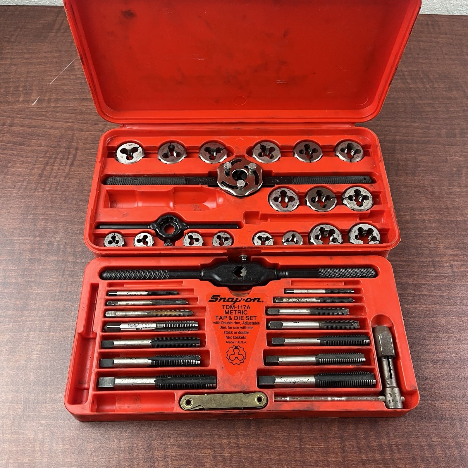 Snap-On Tools Metric Tap & Die Set - 41 Pieces TD-2425 Missing 4 Pieces