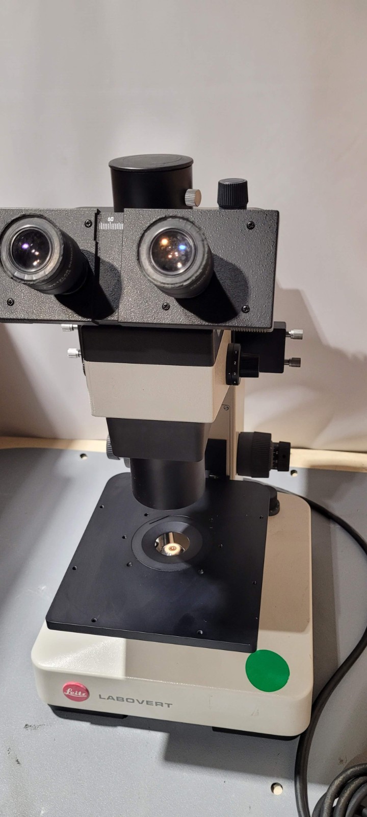 Leitz Labovert Inverted Microscope w/ 4 x Objectives
