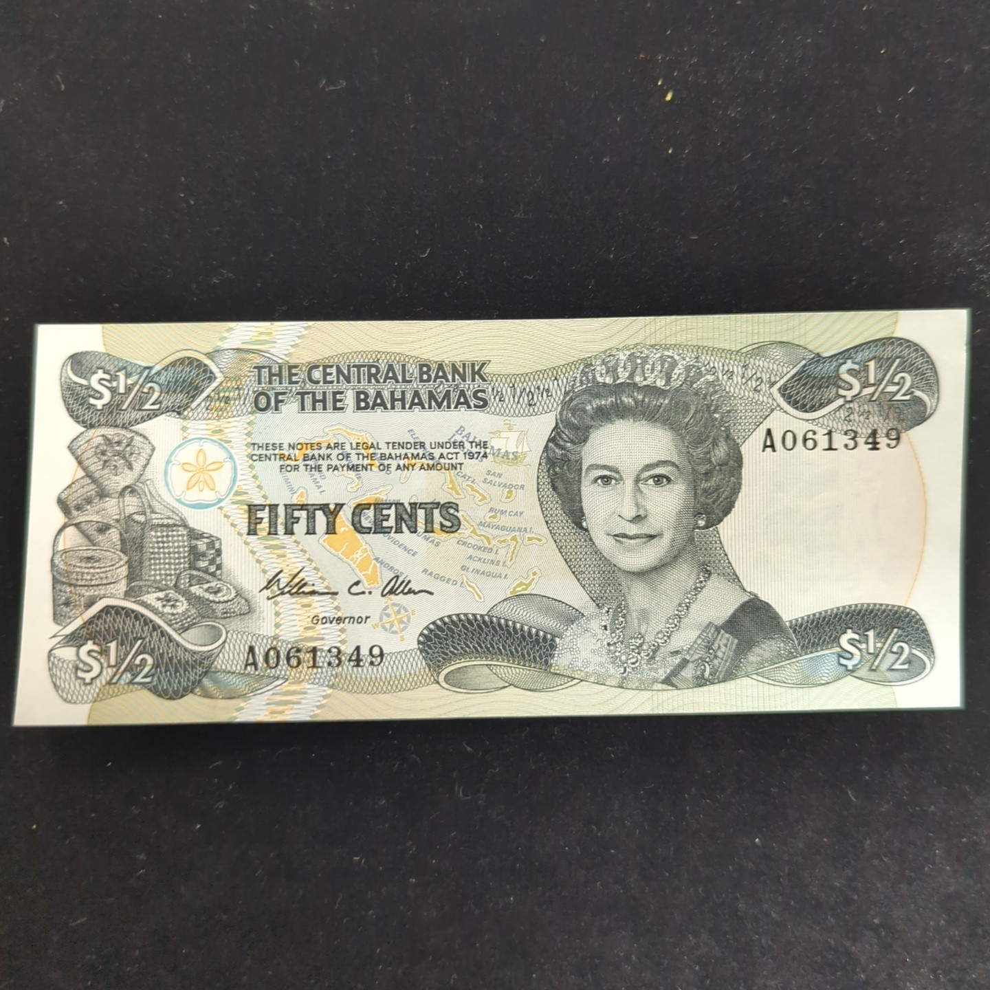 Central Bank of Bahamas Fifty Cent 1974 Note AU