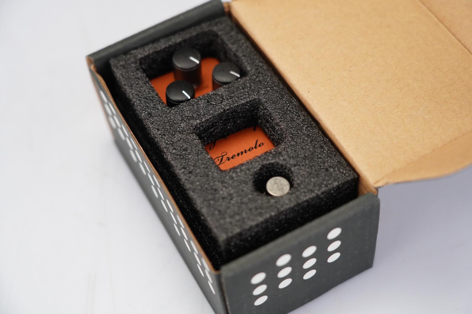 One Control Tiger Lily Tremolo w/ Box #58673