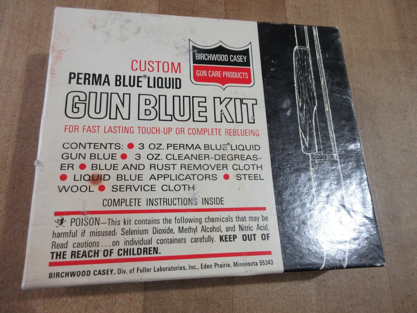 Birchwood Casey Gun Blue Kit box with empty bottles and cloth (w11)