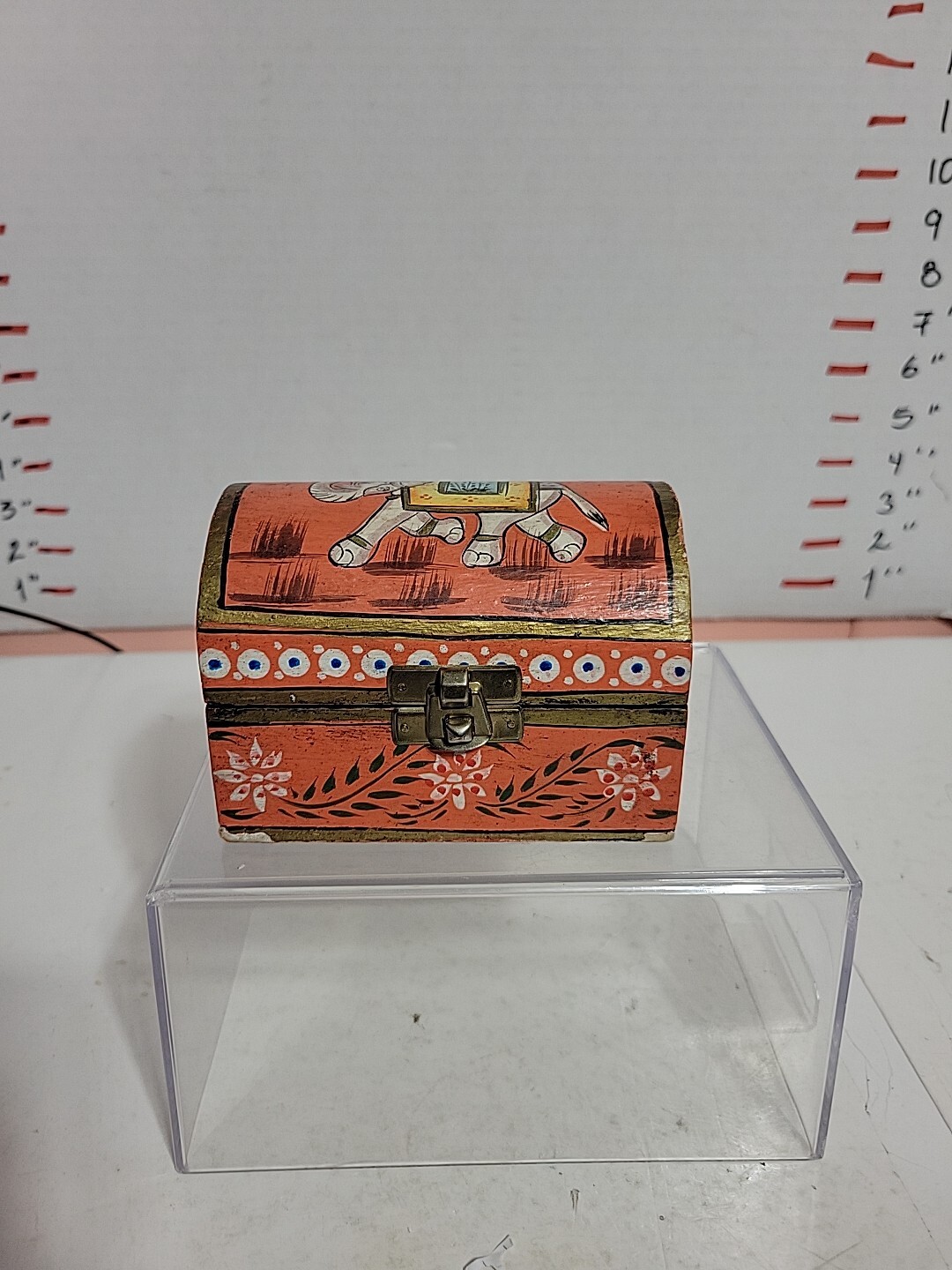 VTG HANDMADE & PAINTED DOMED LID WOOD BOX - ELEPHANT DESIGN