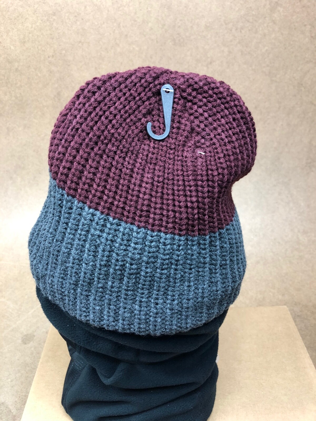 Van Heusen Fleece Lined Beanie - HVH8-3405 - Burgundy/Gray - One Size - NWT