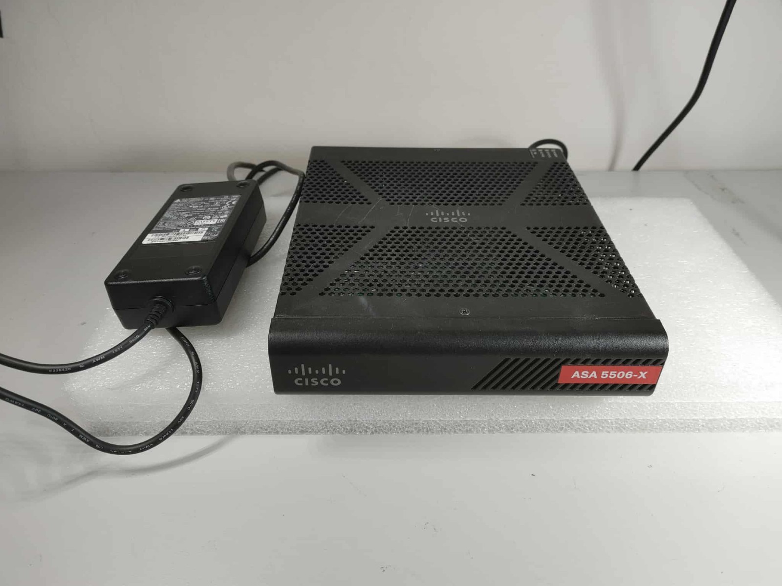 Cisco ASA5506-SEC-BUN-K9 V05 VPN Security firewall ASA5506-X w power supply