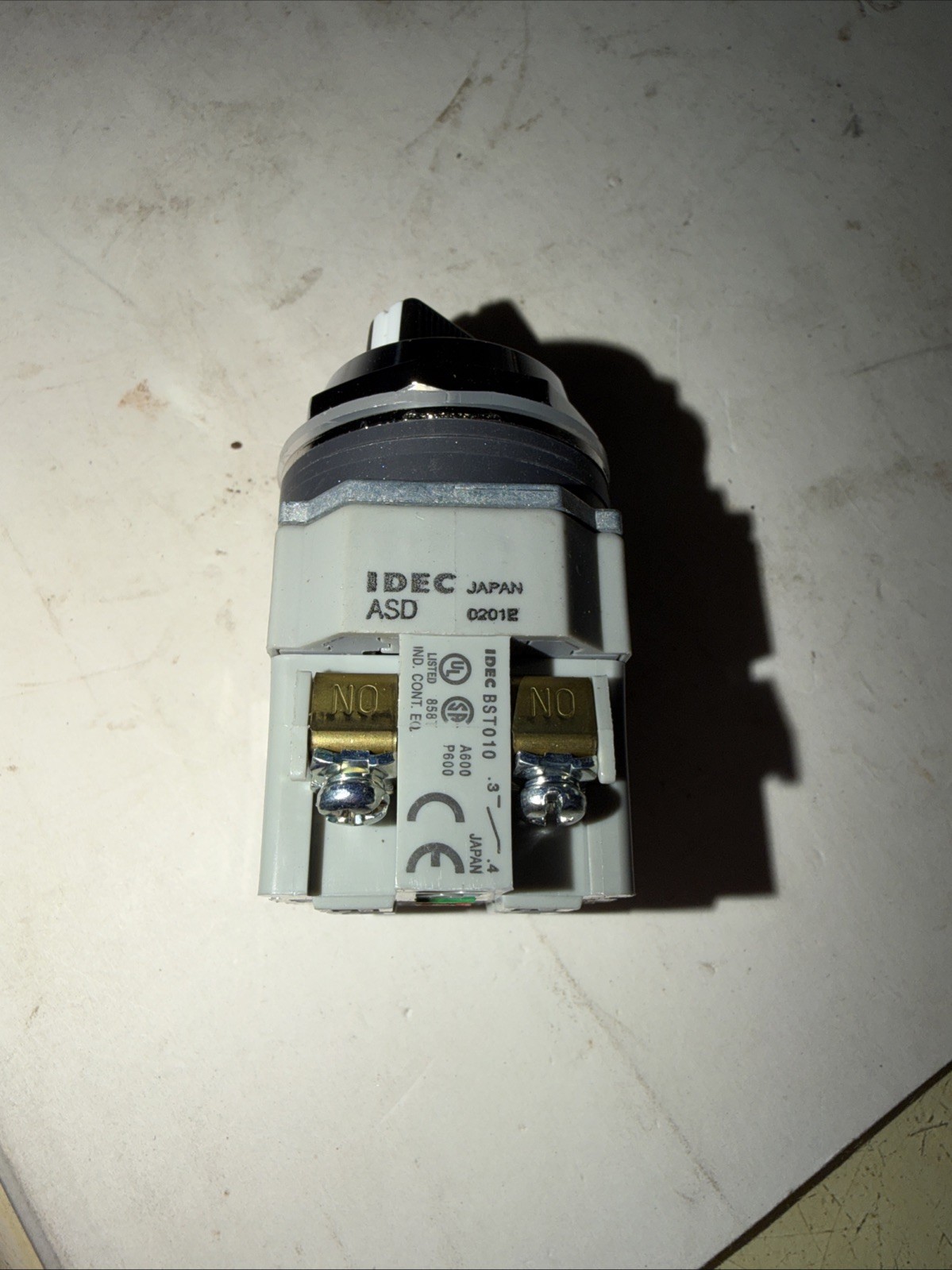 IDEC ASD211N-103 Switch