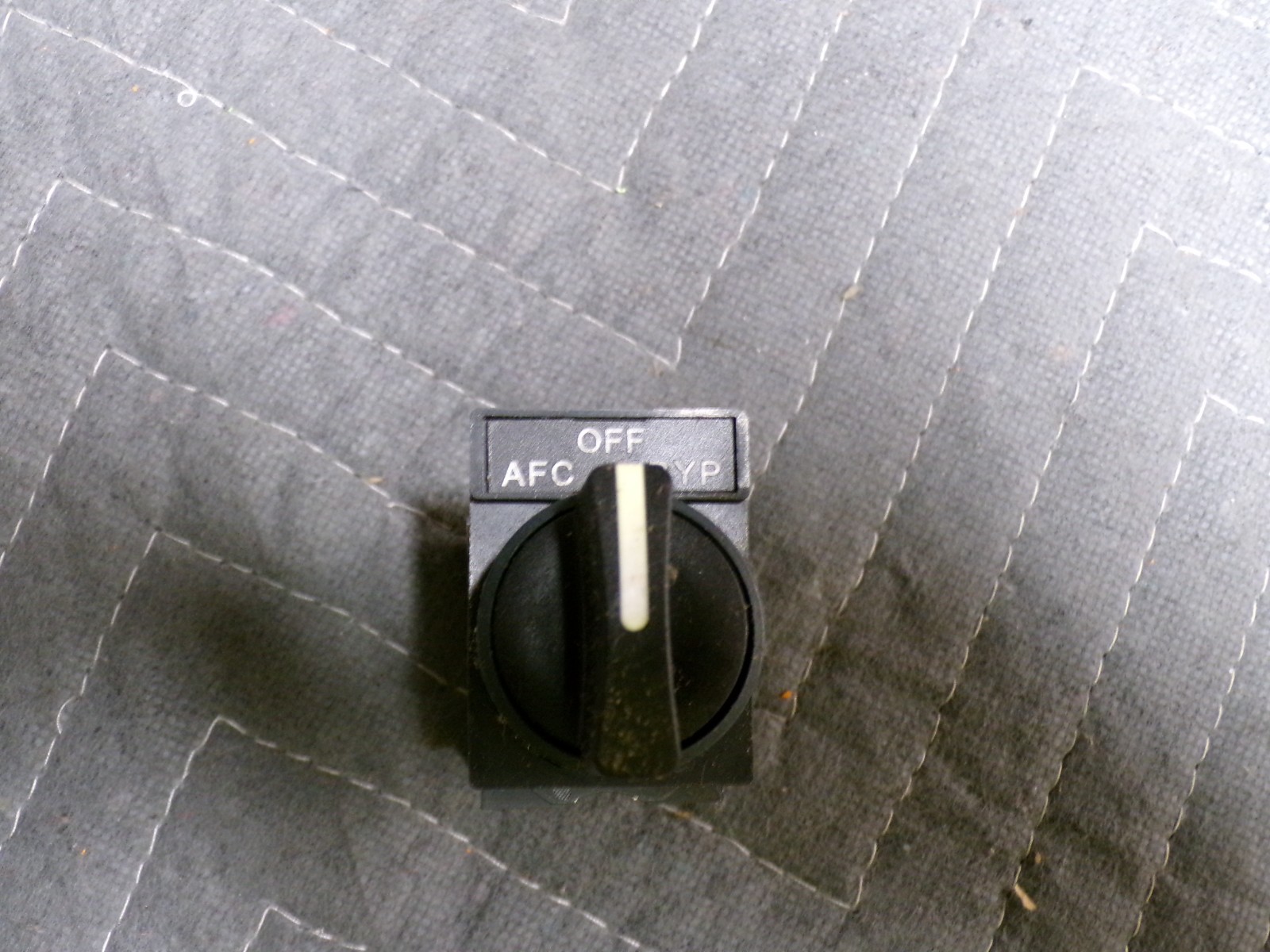 Schneider/Telemecanique 3-Position Switch With Two ZBE-101  Contact Blocks