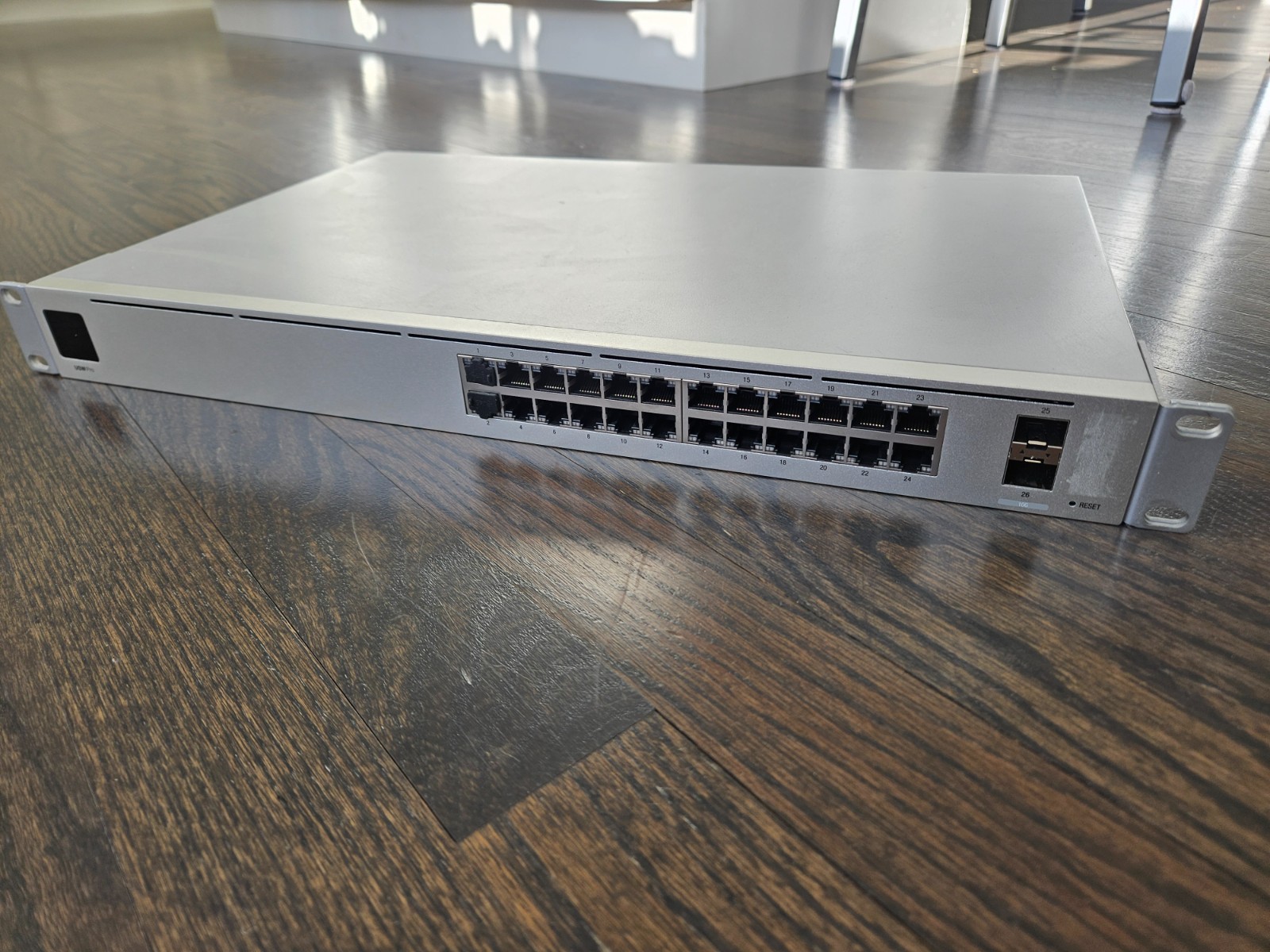 Ubiquiti USW-PRO-24 UniFi Switch PRO 24-Port Layer 3 Managed Switch w/2 10G SFP+