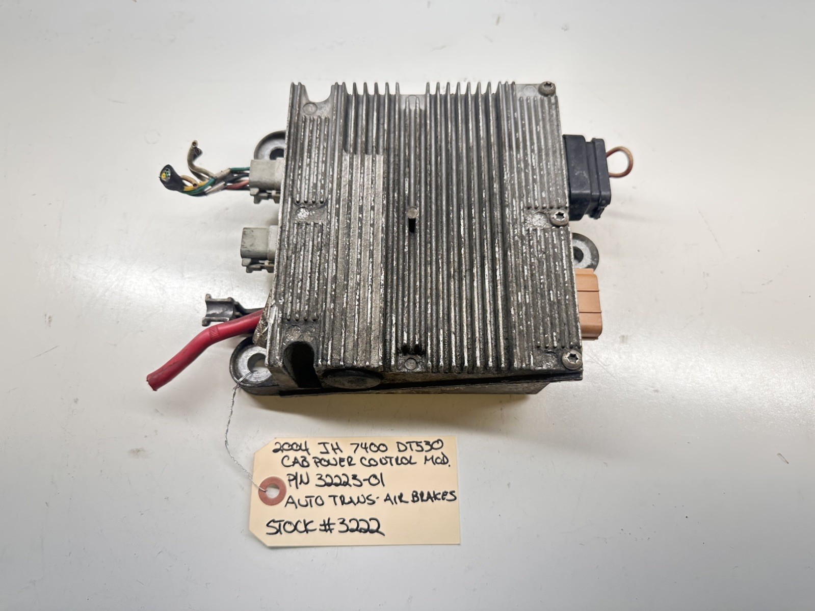2004 International 7400 BCM Cab Power Control 32223-01 DT530 DT466 2002-2007
