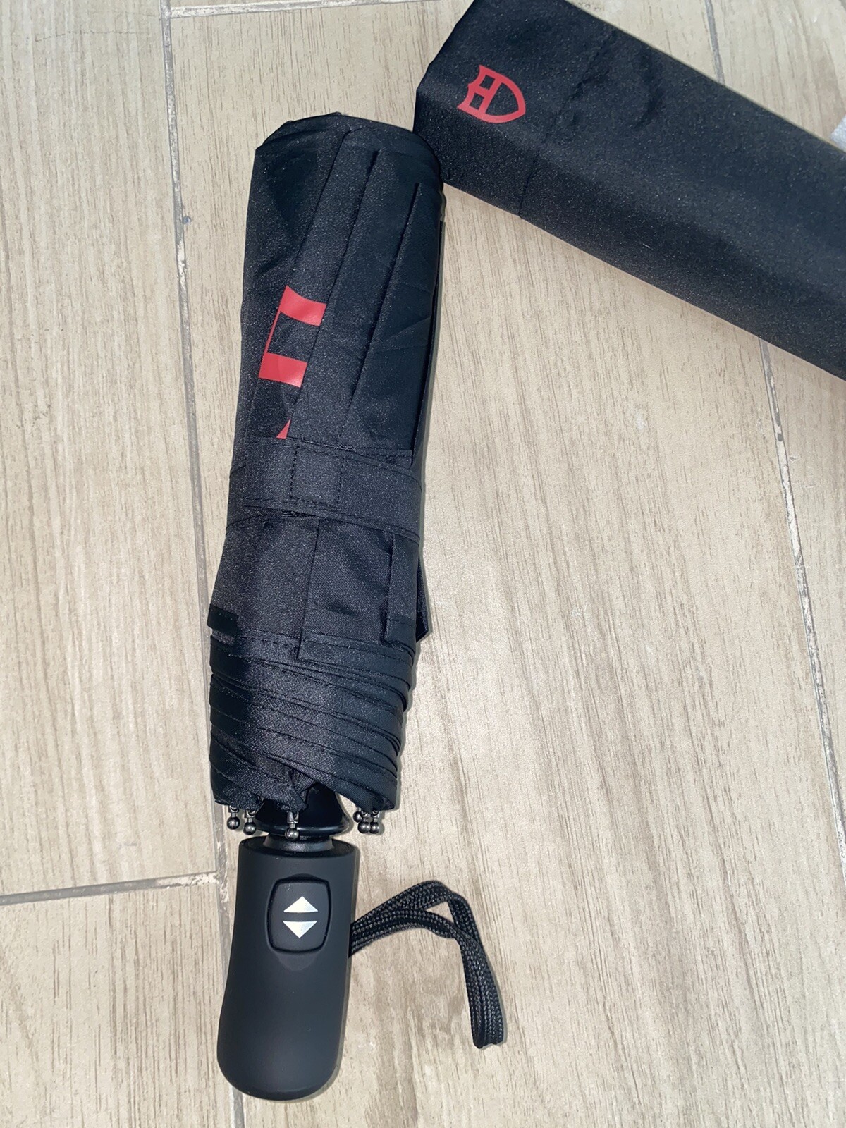 Tudor Black Umbrella/Black Umbrella