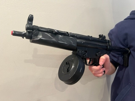 Non Firing Toy Gun MP5 Style W/Retracting Stock For Cosplay Costume Prop
