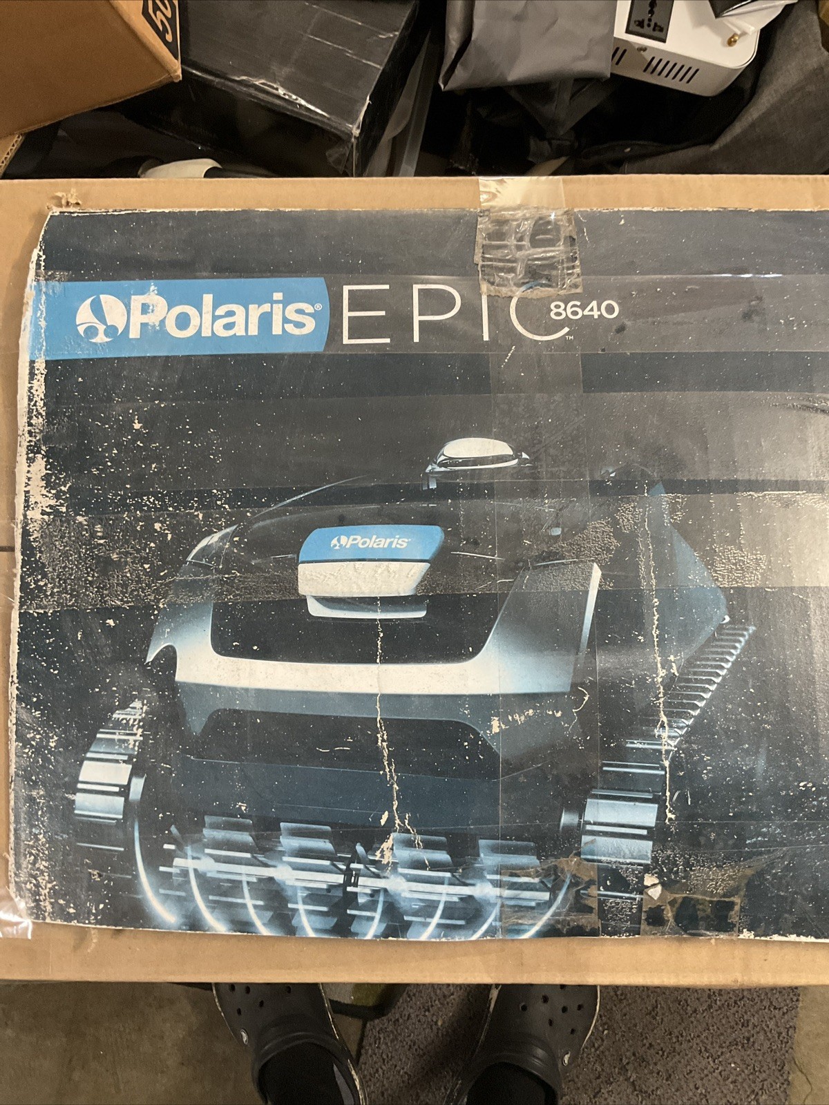 Polaris EPIC 8640 Robotic Pool Cleaner Brand New Brocken Box