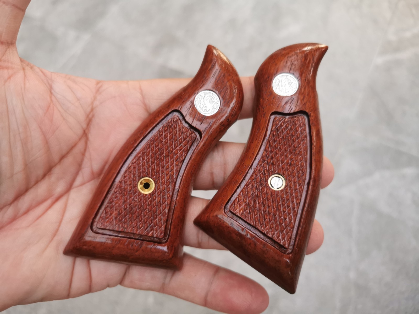 RETRO MAGNA GRIPS FOR S&W K/L FRAME SQUARE BUTT SMITH & WESSON # RANDOM 3