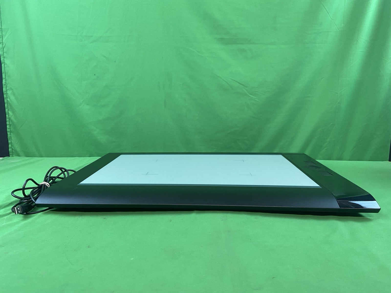 Wacom Intuos 4 XL PTK-1240 Graphics Tablet USB | Powers On Untested
