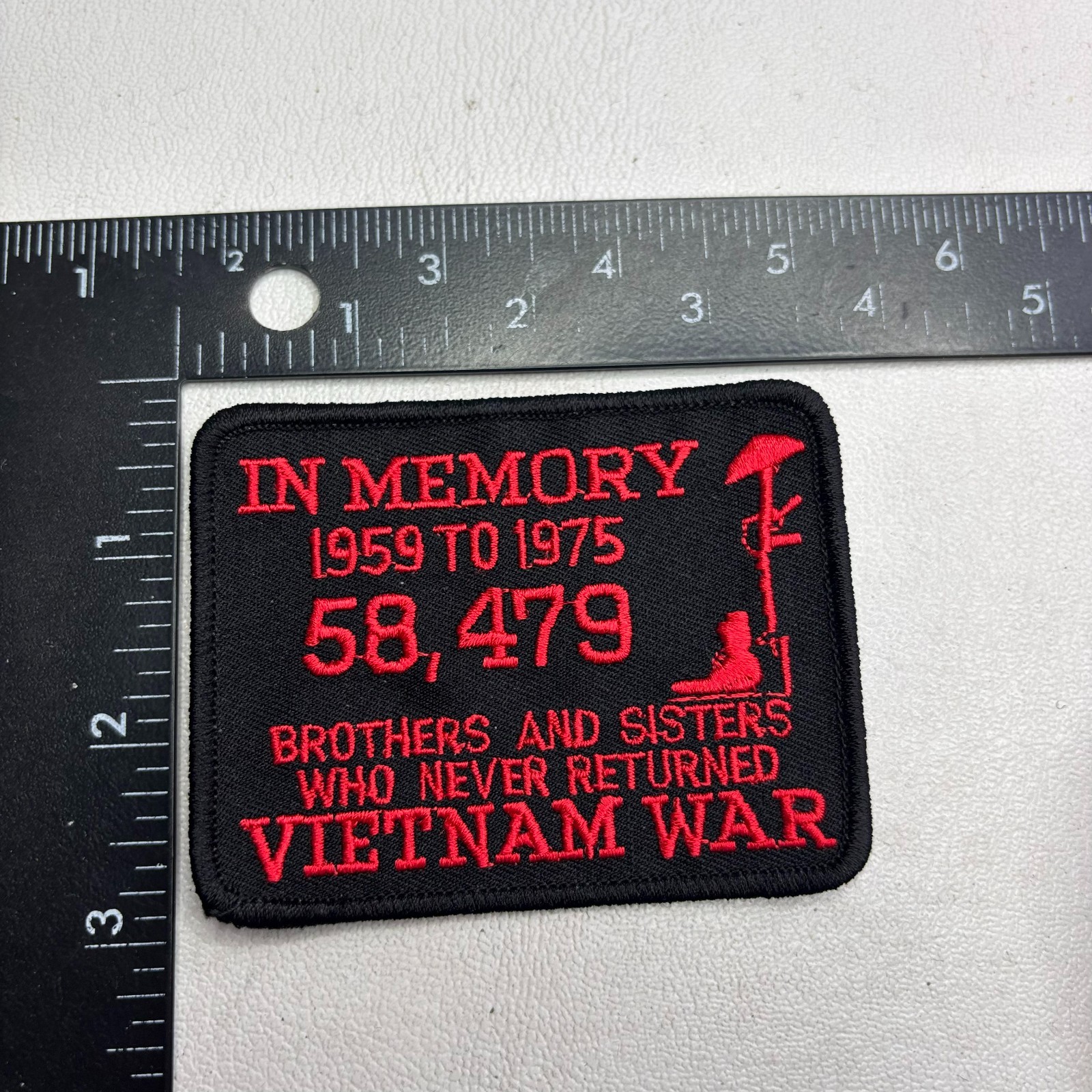 Military REMEMBRANCE OF VIETNAM WAR Patch (IN MEMORY BROTHERS & SISTERS) 62X9
