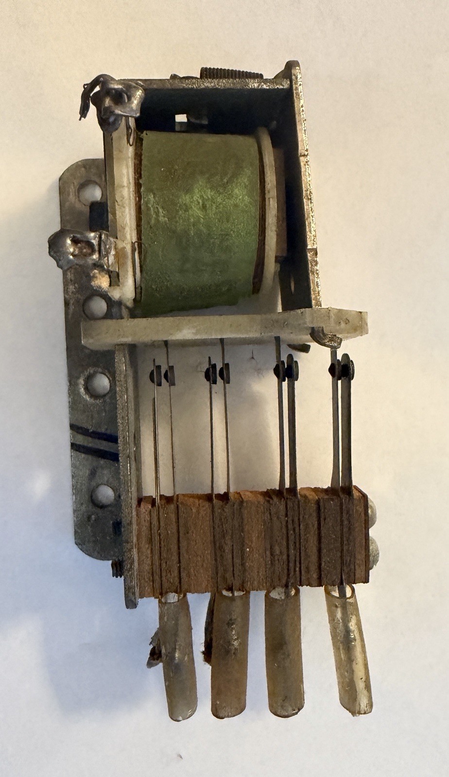 Bally Pinball Relay With G-32 2500 Coil