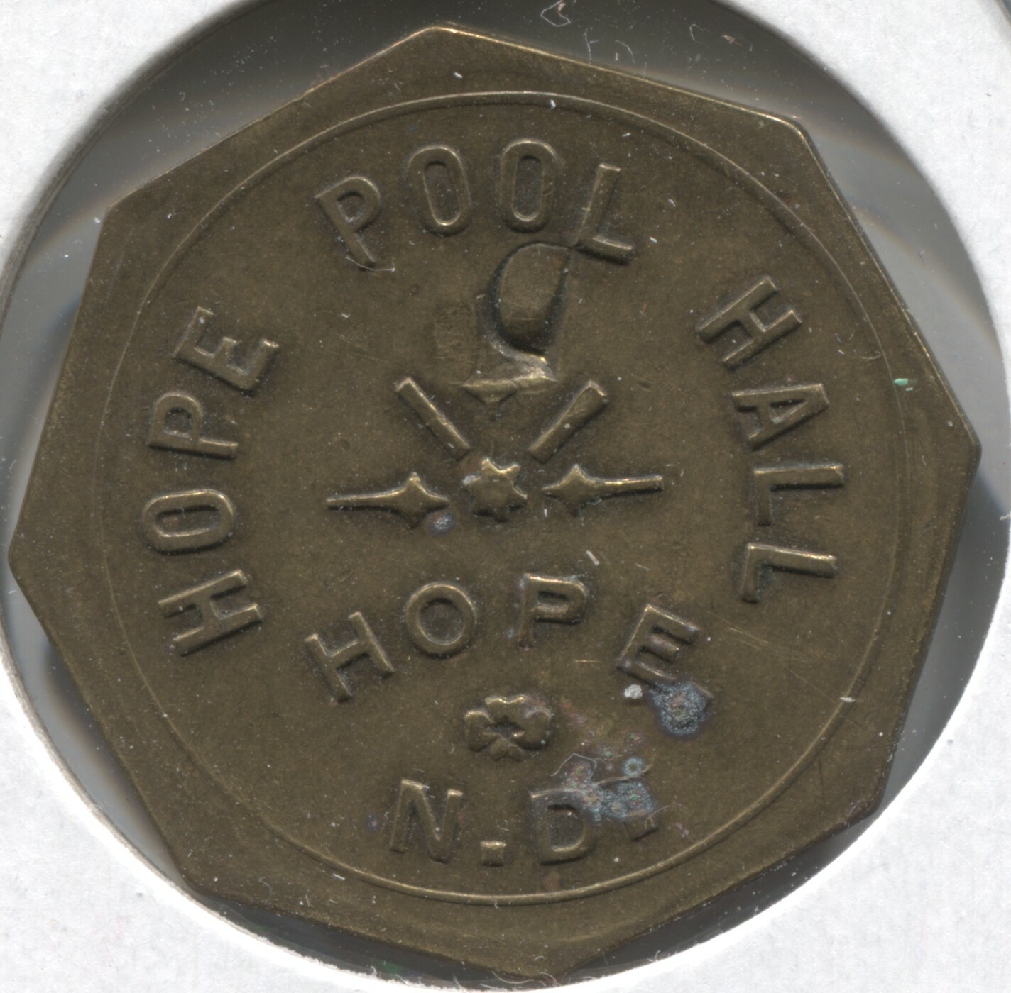 Hope Pool Hall - Good For 25 ¢ Trade- 26 mm - B - Oct - Hope, ND - Lot # EC 5462