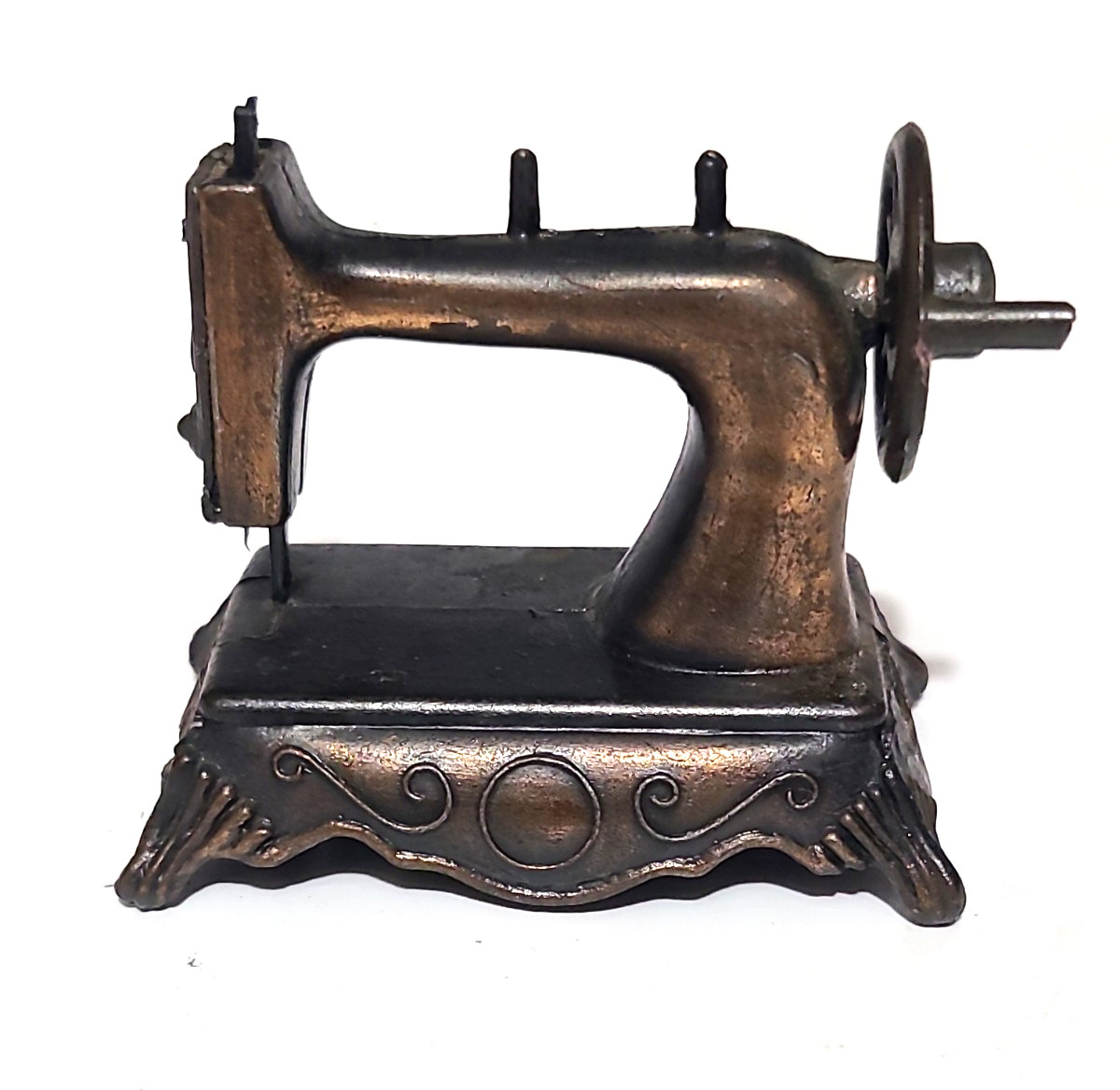 Vintage Mini Sewing Machine Pencil Sharpener Cast Metal Desk Collectible Retro
