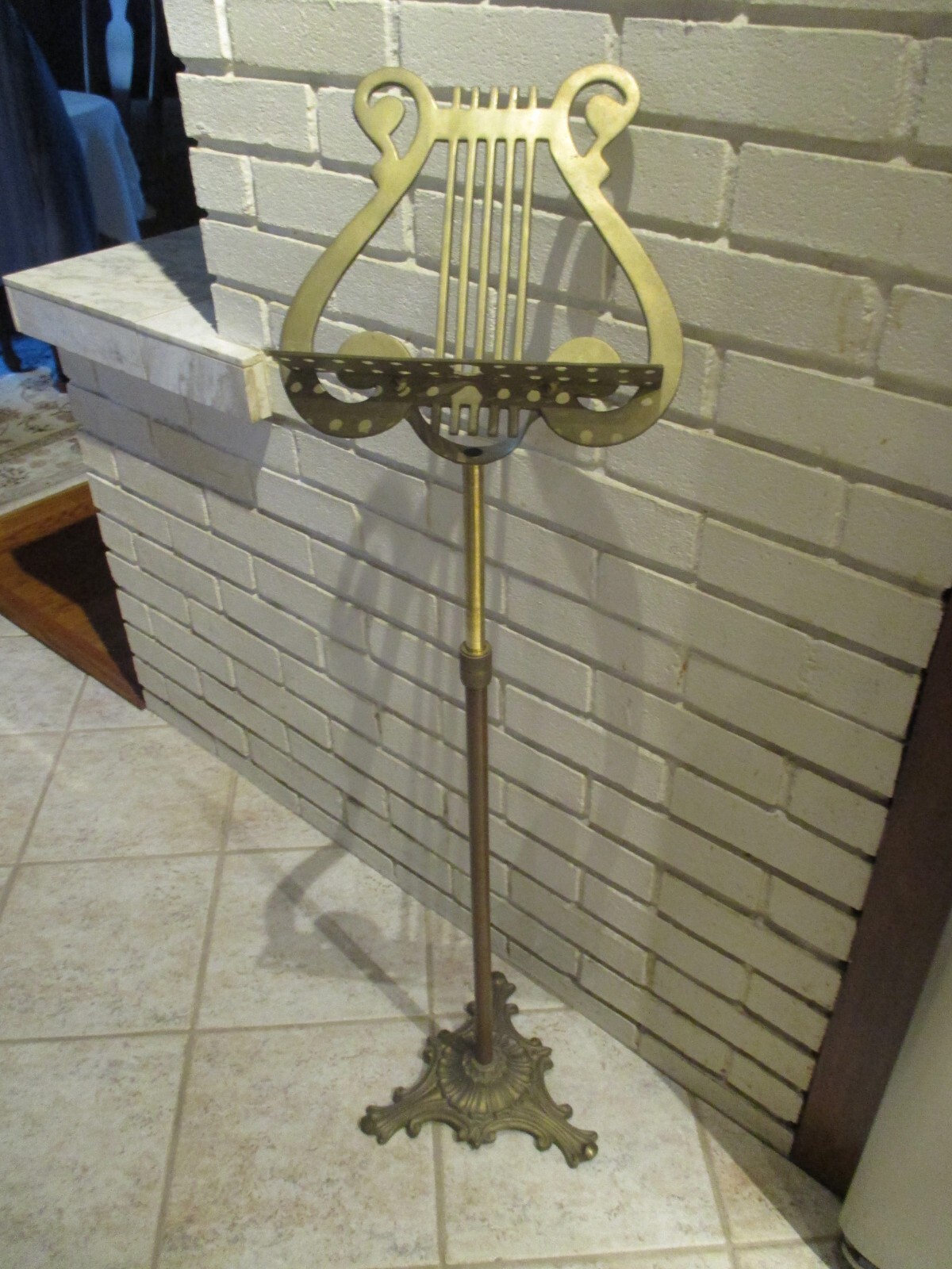 Vintage MCM Brass Lyre Harp Shaped Footed Music Stand Adjustable