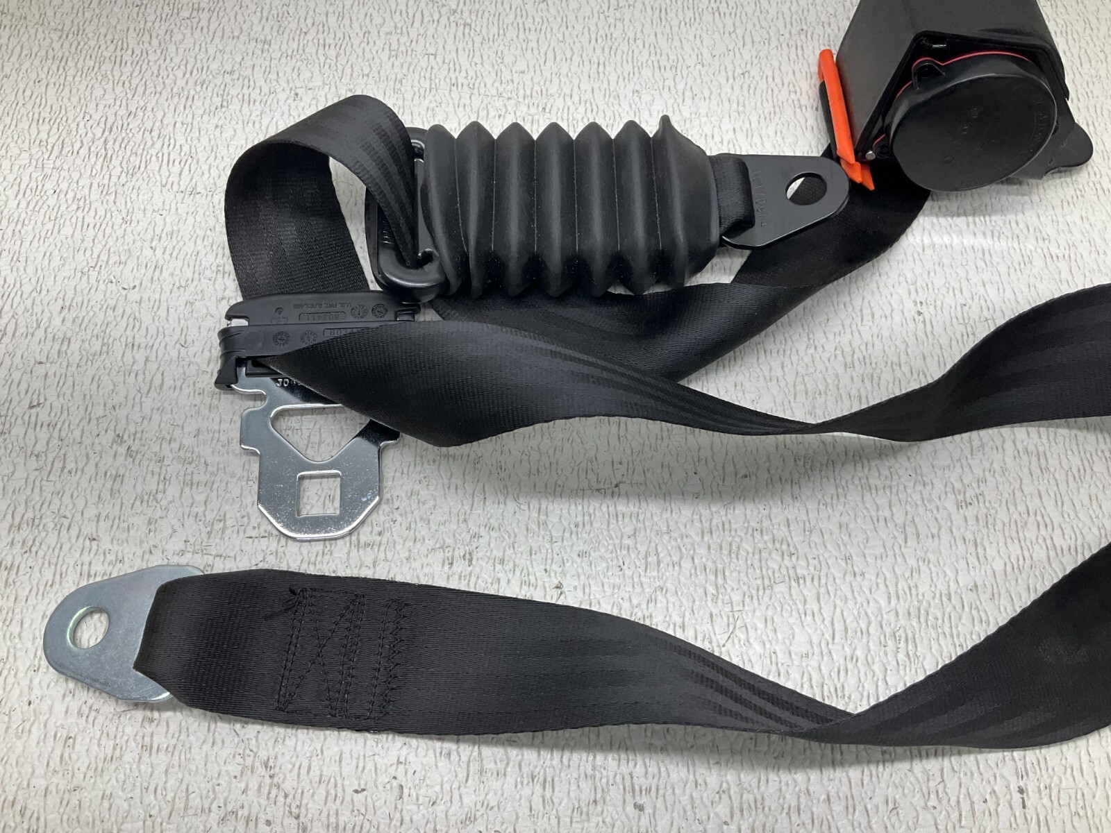 Shield 80563002-00-AA Seat Belt Unit 80563002 New (TSC)