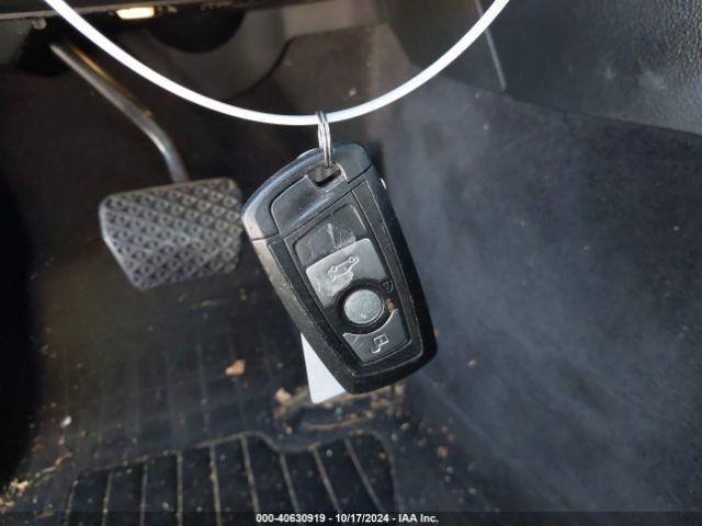 328I 2012 Glove Box 4577815