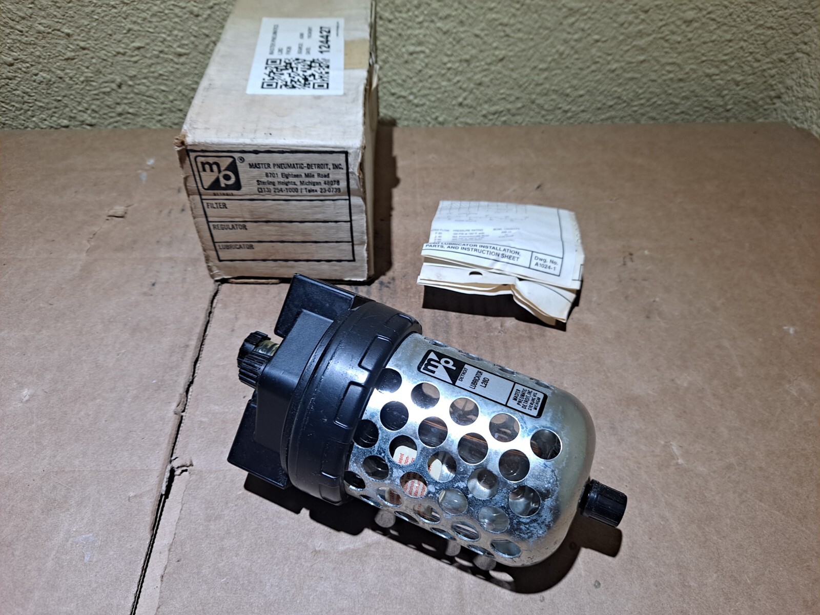 NEW  MASTER PNEUMATIC  L28D  LUBRICATOR  Fast Shipping