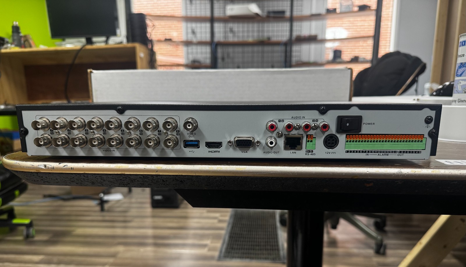 DVR DVS AVP-216UK (No HDD)