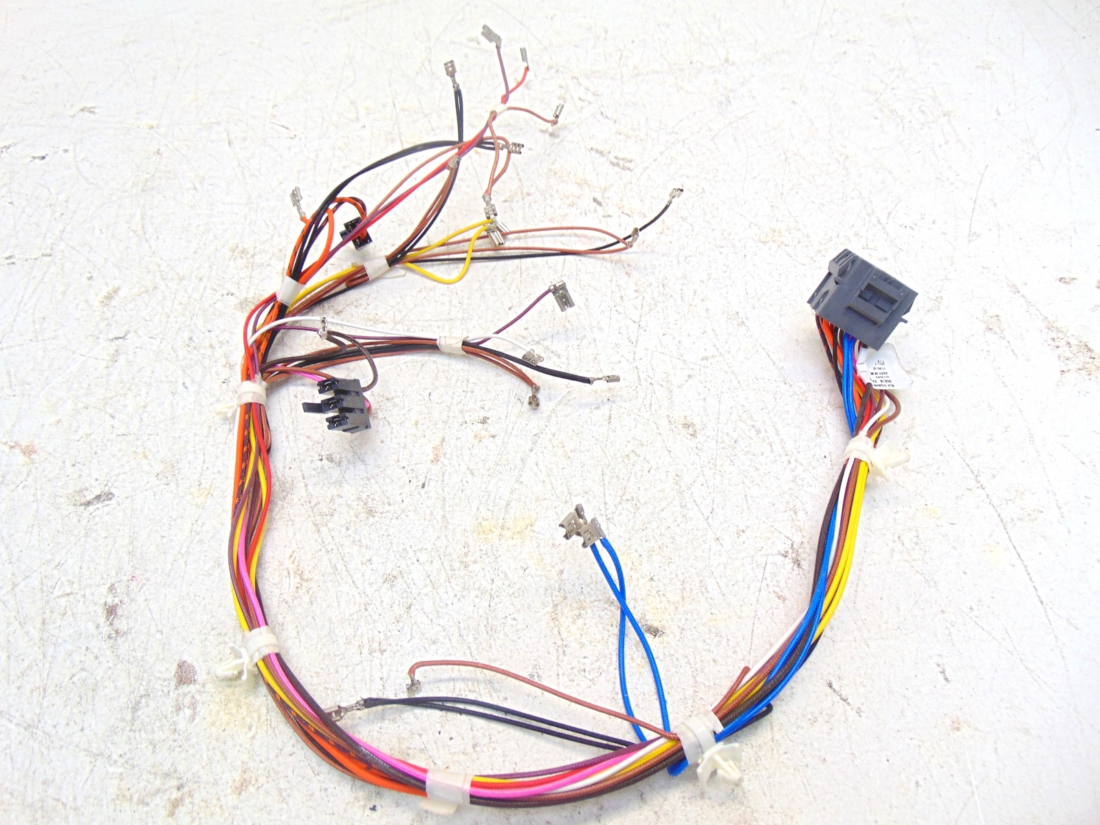 Frigidaire Gas Range FCFE3083AS Wire Harness A21569701