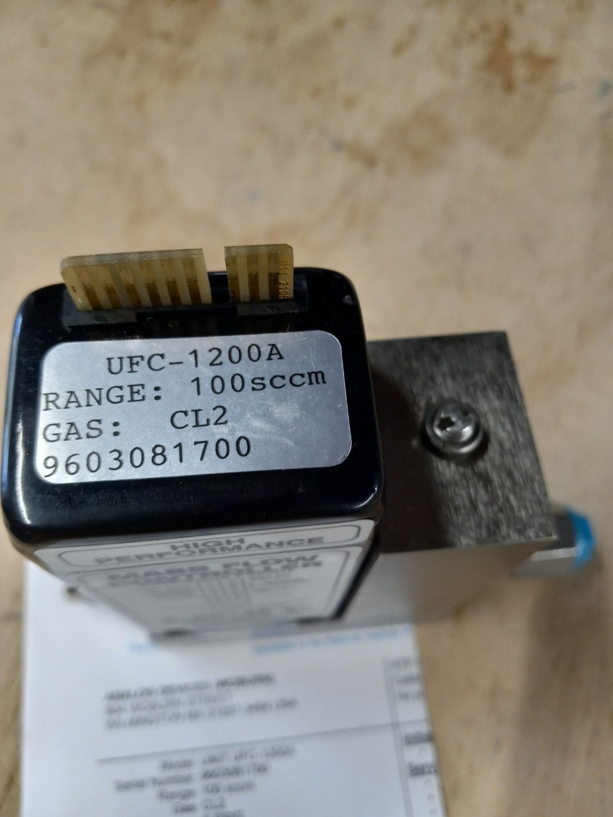Unit UFC-1200A Mass Flow Controller Gas CL2 100 SCCM