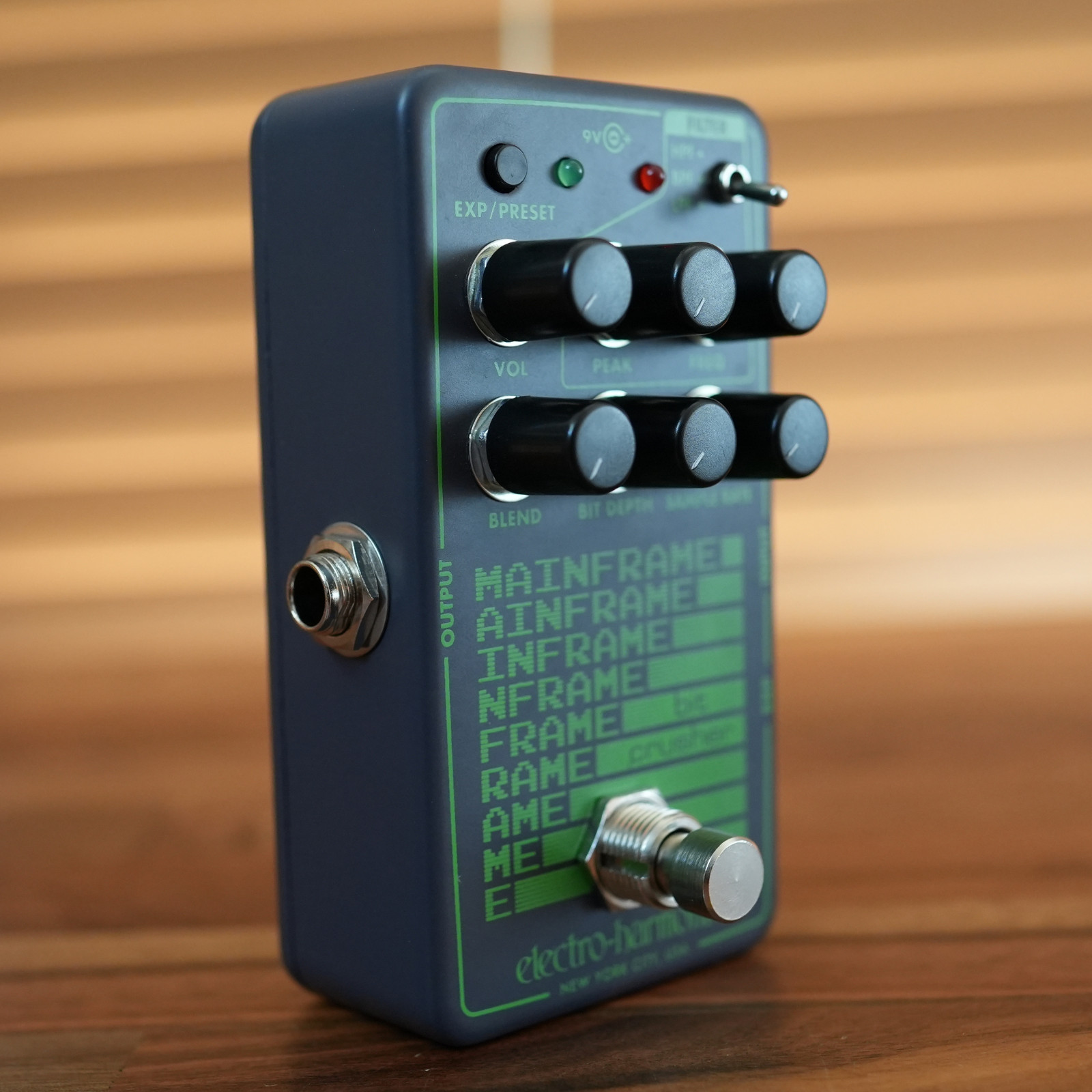 ELECTRO-HARMONIX MAINFRAME Bit Crusher guitar effects