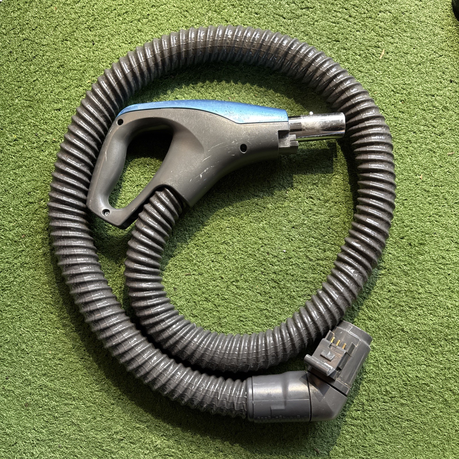 Kenmore 400 Series Bagged Canister Vacuum Cleaner Pet Friendly BC3005 Hose