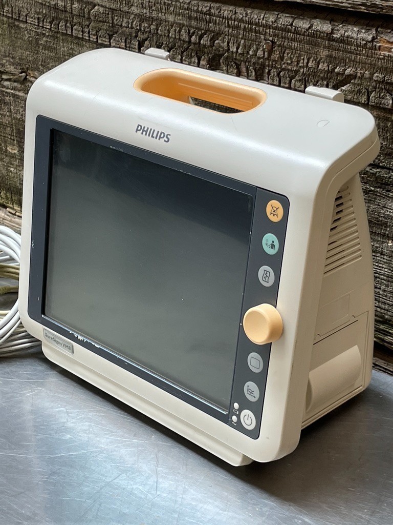 Philips SureSigns VM8 Bedside Monitor w NIBP, ECG Cable, SpO2 Sensor & More