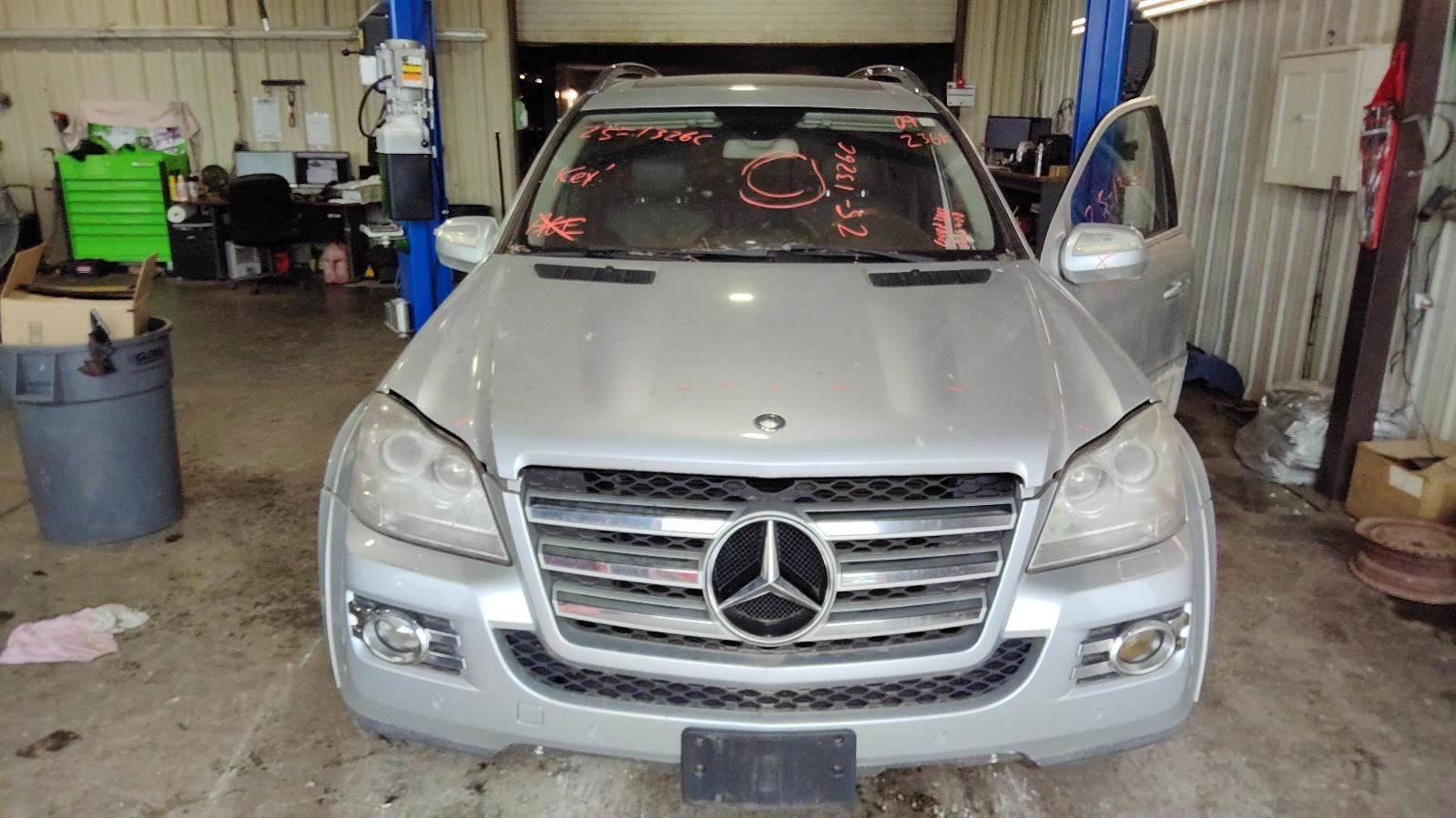 Audio Equipment Radio 164 Type GL320 Radio Fits 07-09 MERCEDES GL-CLASS 1121059
