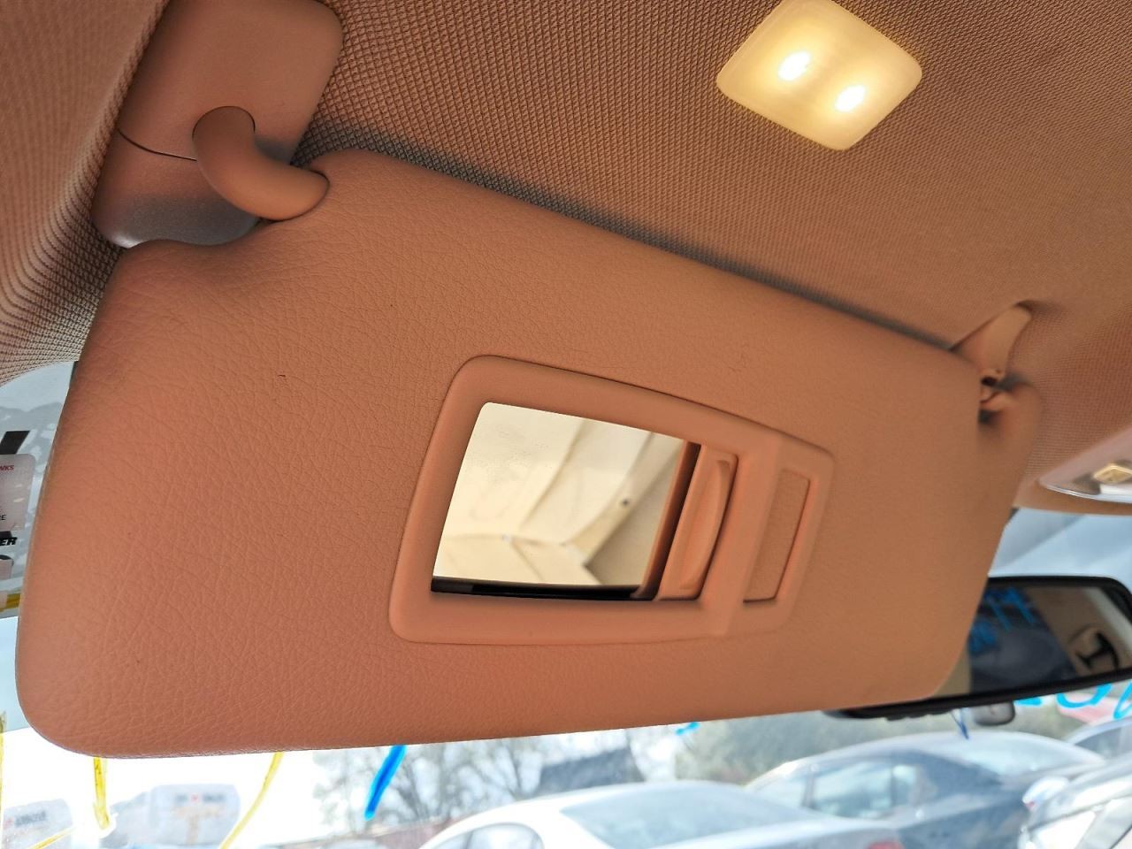 320I 2014 Glove Box 4816732