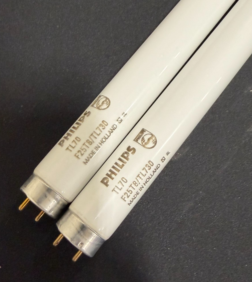 36" 2-Pack Philips F25T8/TL730 Fluorescent Light Bulb 3000K Warm White