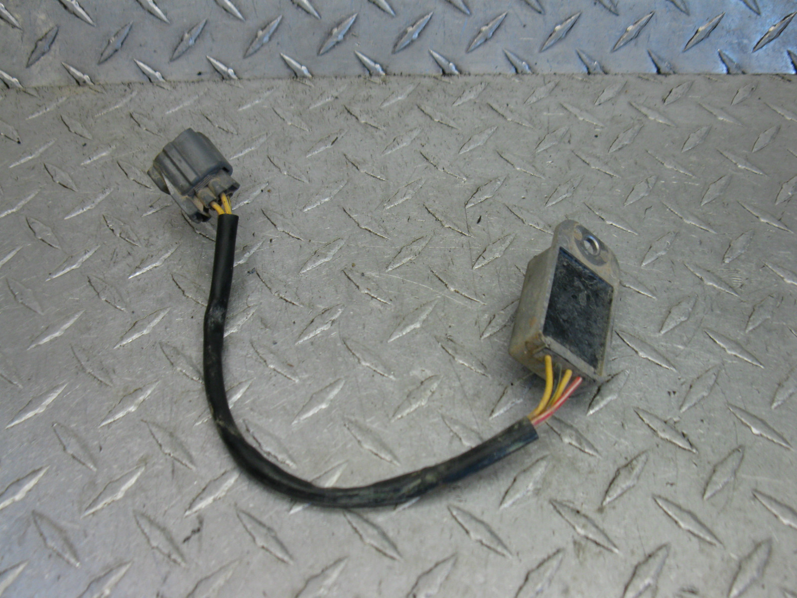 KX250 KAWASAKI 2000 KX 250 00 (LOT B) VOLTAGE REGULATOR