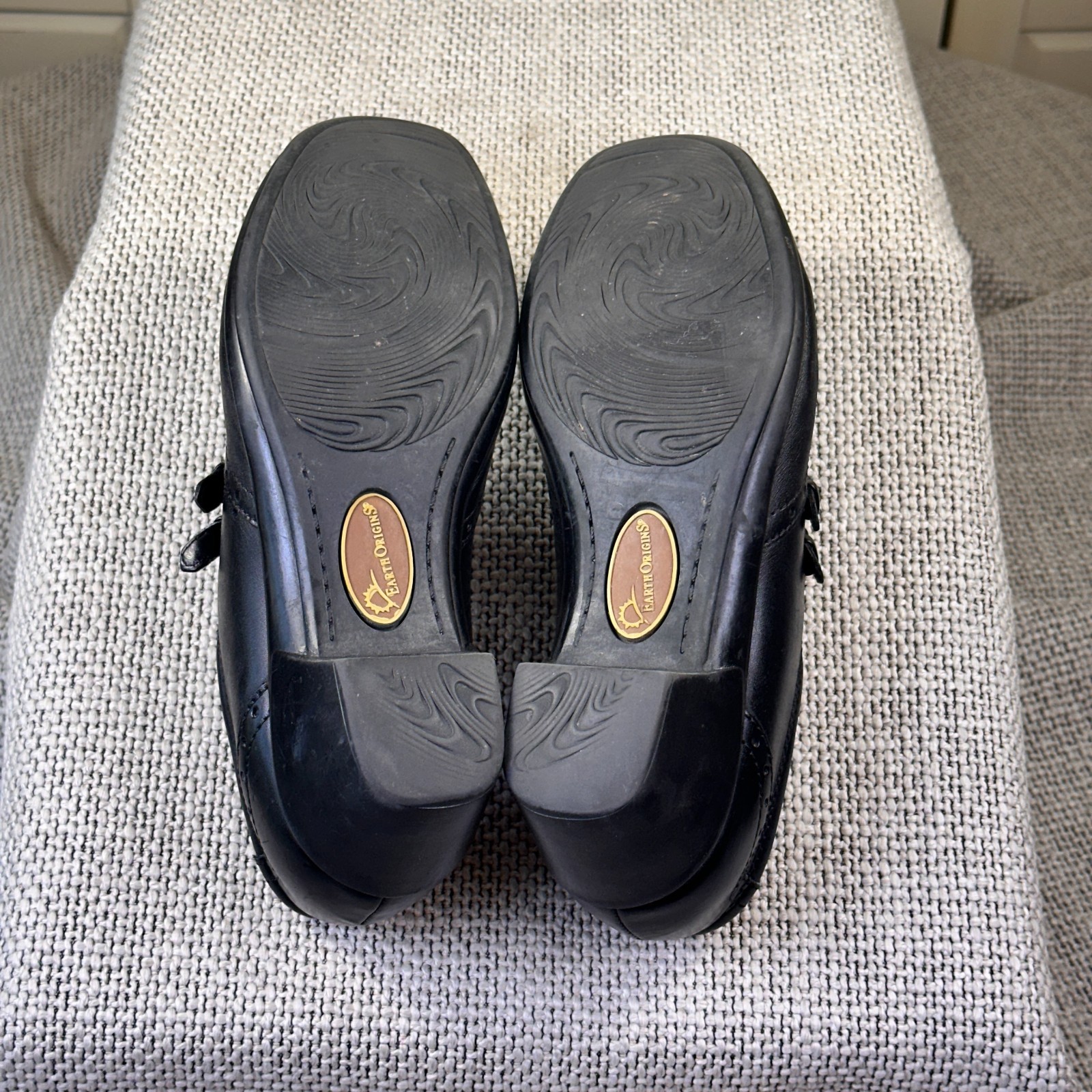 Earth Origins Carma 5 Black Leather Wingtip Slip On Square Toe Comfort Shoe Sz 7
