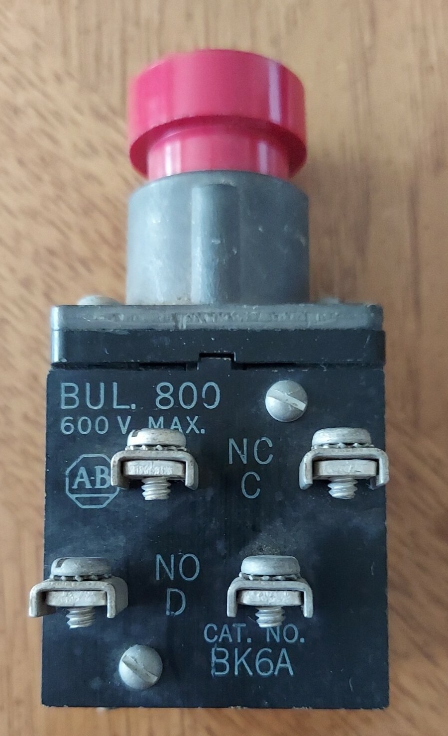 Allen-Bradley 800-BK6A  EXTENDED HEAD - RED Button. Heavy Duty