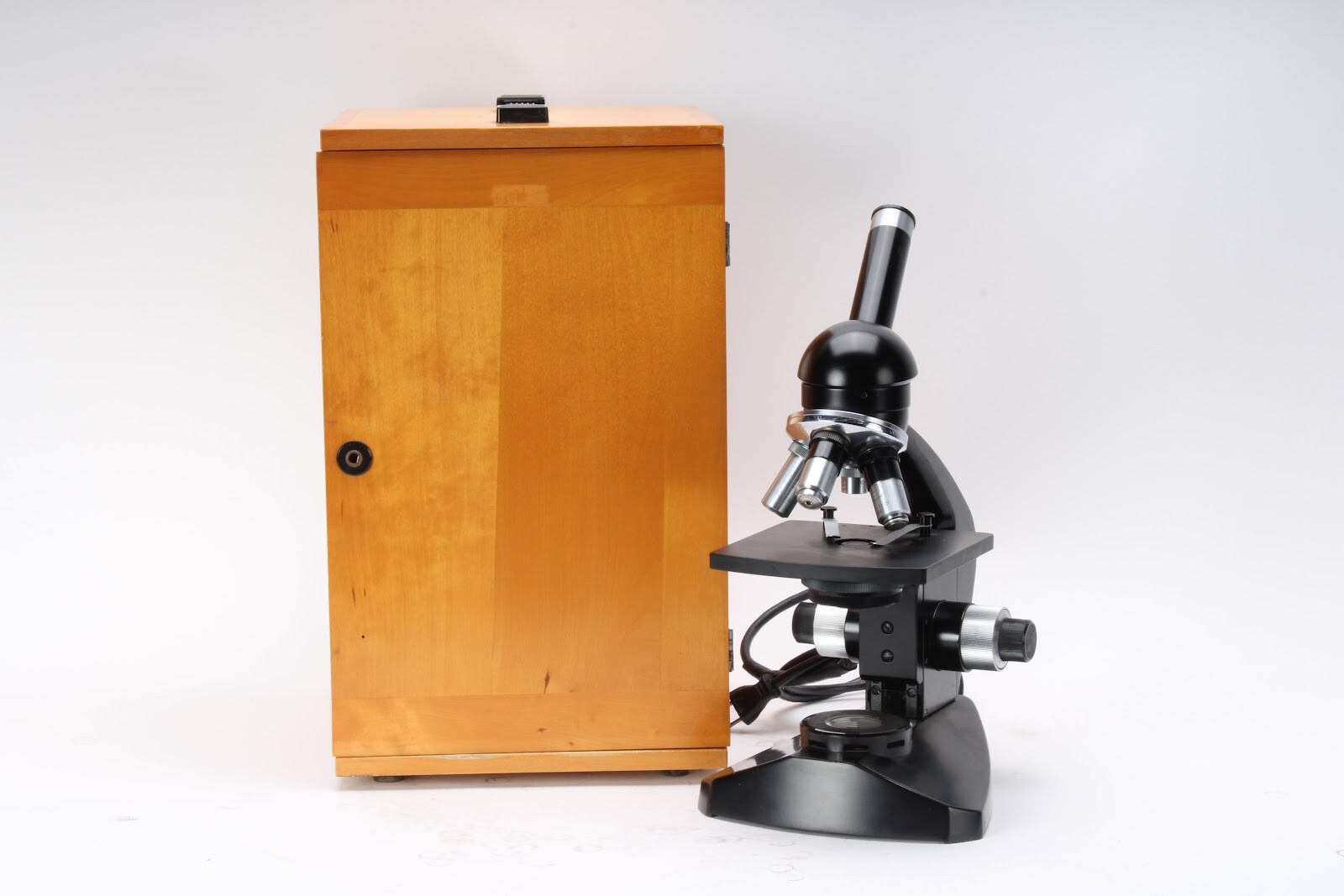 PZO Warszawa MS-81M Microscope With 5x/0,12 10x/0,24 40x/0,65 100x/1,3 OI