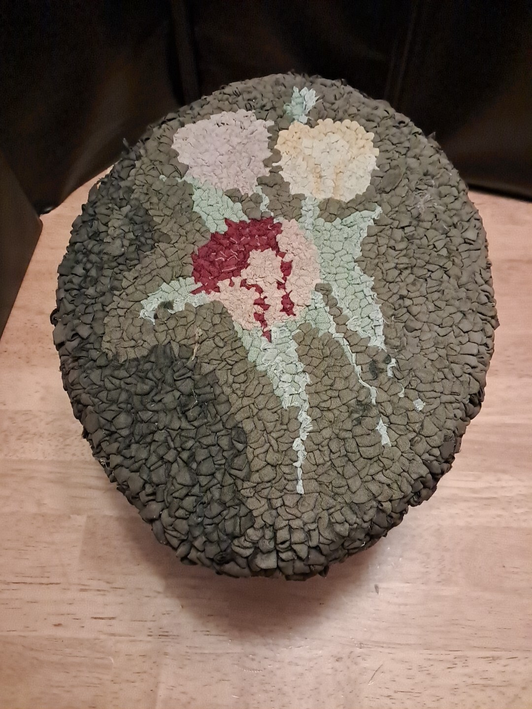 VINTAGE HOCKED RUG  FOOTSTOOL  FLORAL DESIGN.  OVAL 7 INCH TALL 13 " L 10^ W