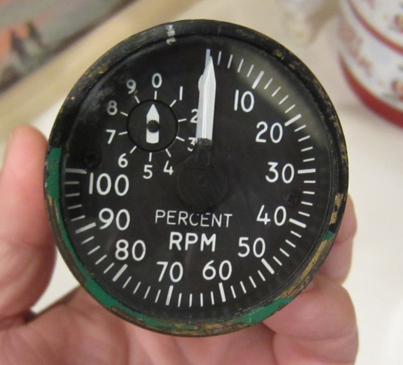 AIRCRAFT GAUGE GE 8DJ81-LAA2 TACHOMETER