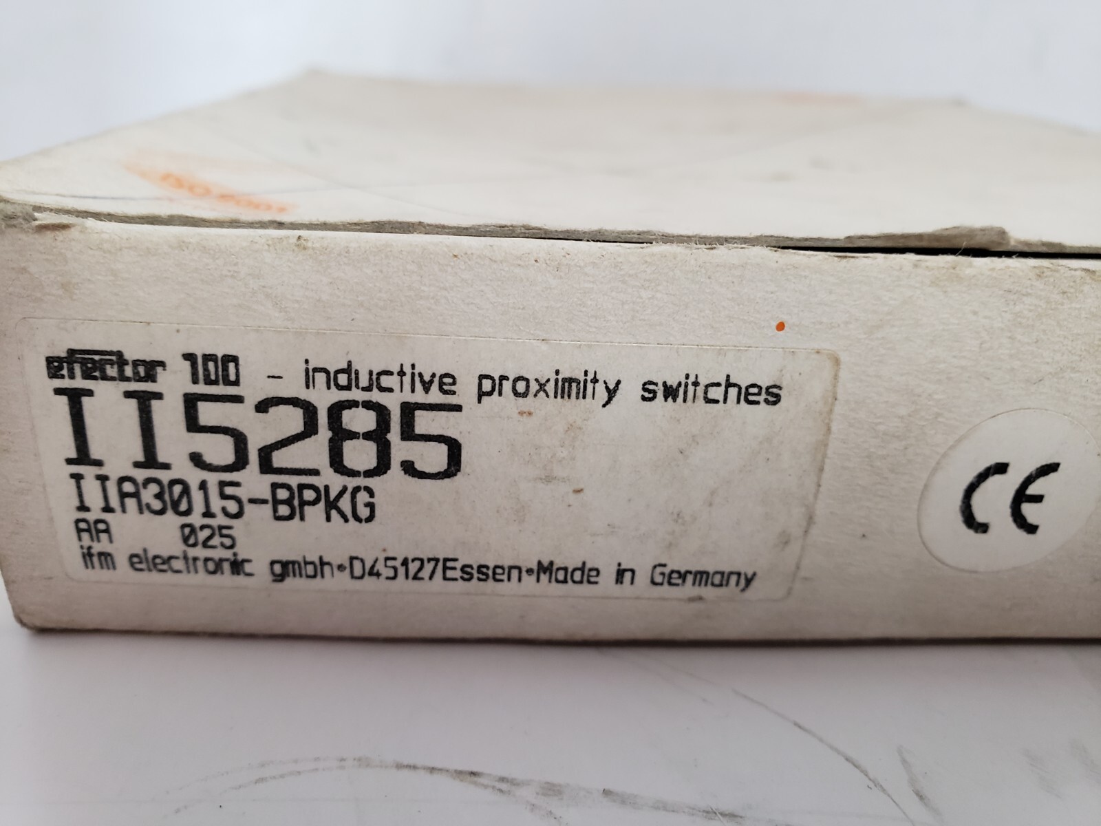 EFECTOR IFM IIA3015-BPKG INDUCTIVE PROXIMITY SWITCH (II5285) NIB