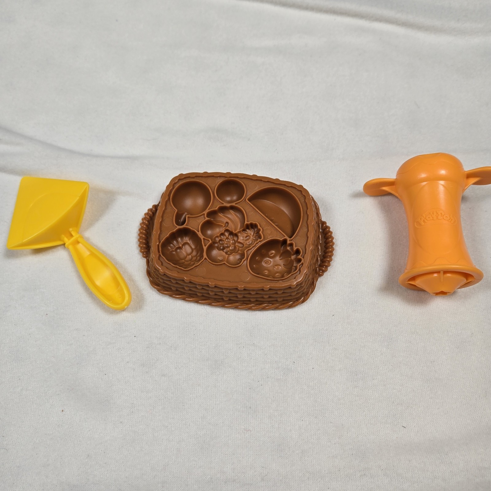 Playdough Molds & Accessories Cones Cups Press Creative Play Time Play-Doh